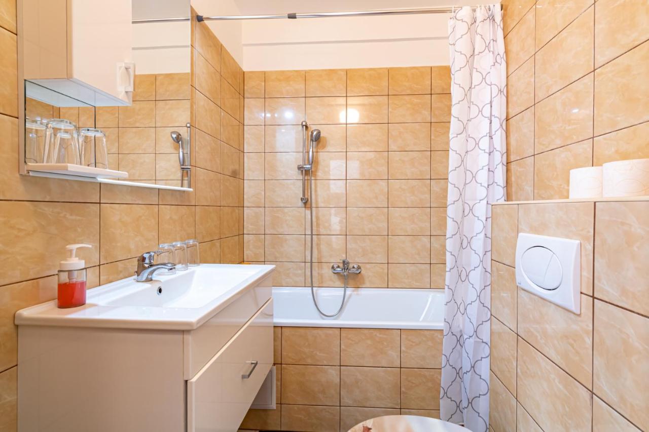 Peregrino Panzio Bed & Breakfast Budaörs Dış mekan fotoğraf