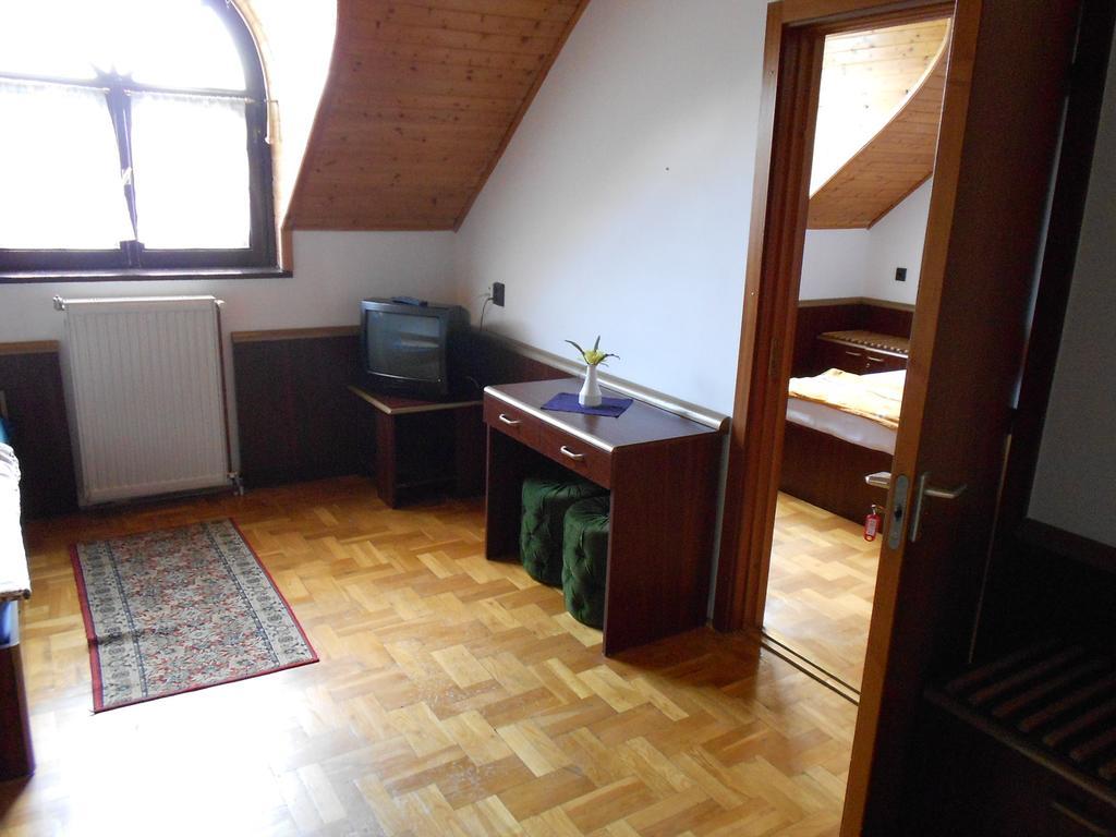 Peregrino Panzio Bed & Breakfast Budaörs Oda fotoğraf