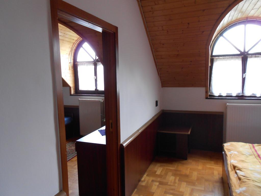 Peregrino Panzio Bed & Breakfast Budaörs Oda fotoğraf