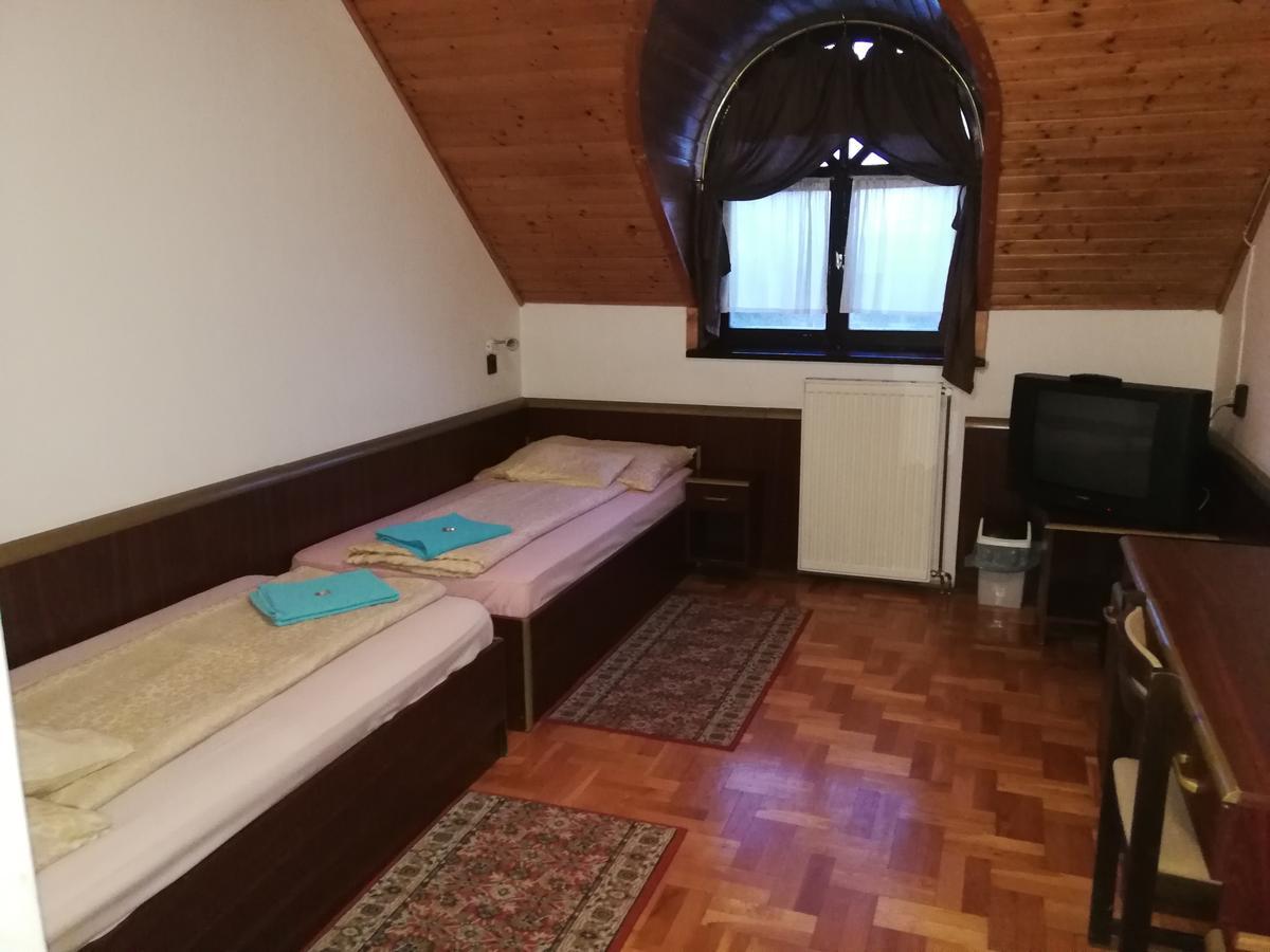 Peregrino Panzio Bed & Breakfast Budaörs Dış mekan fotoğraf